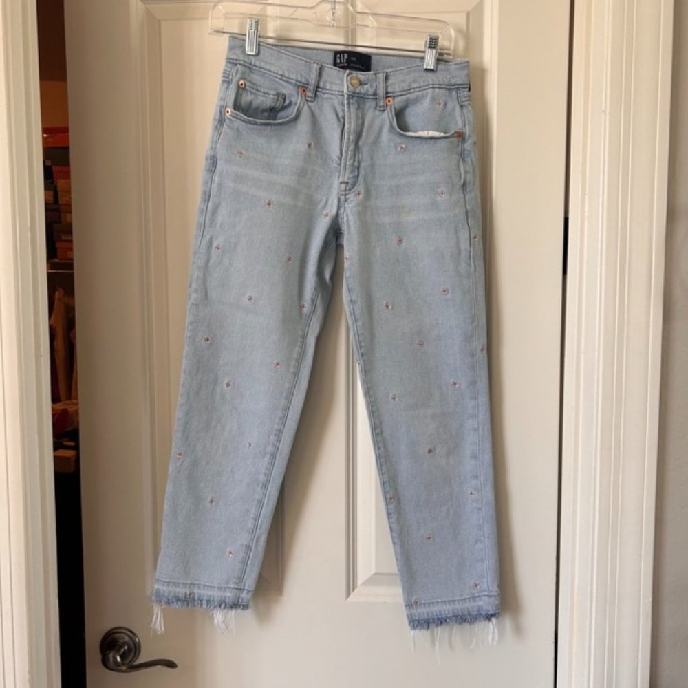 GAP Factory Daisy Floral Embroidered Light Wash Girlfriend Jeans 2/26